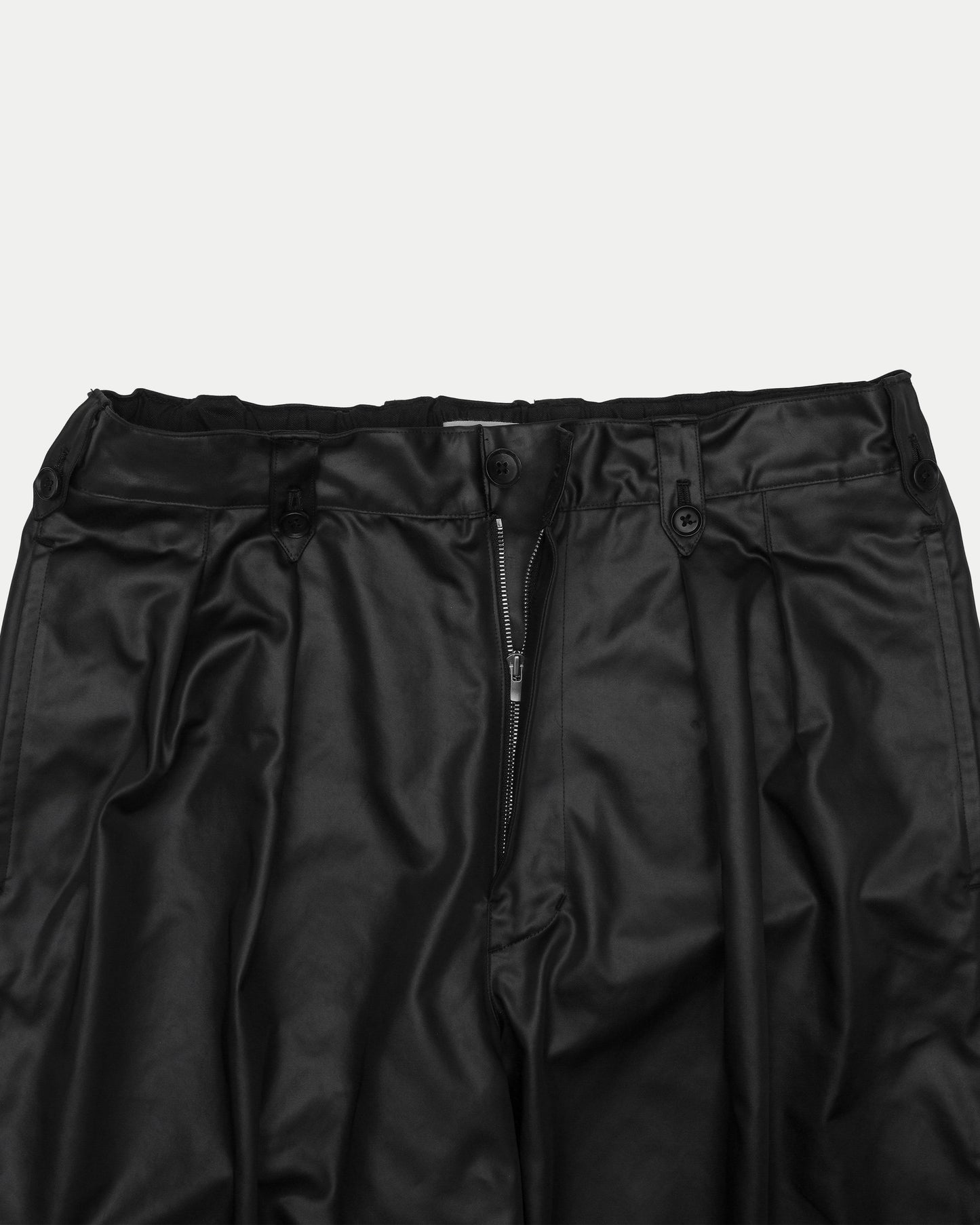 Synthetic Satin Tuck Pants / BLACK [goyemon general gadget]
