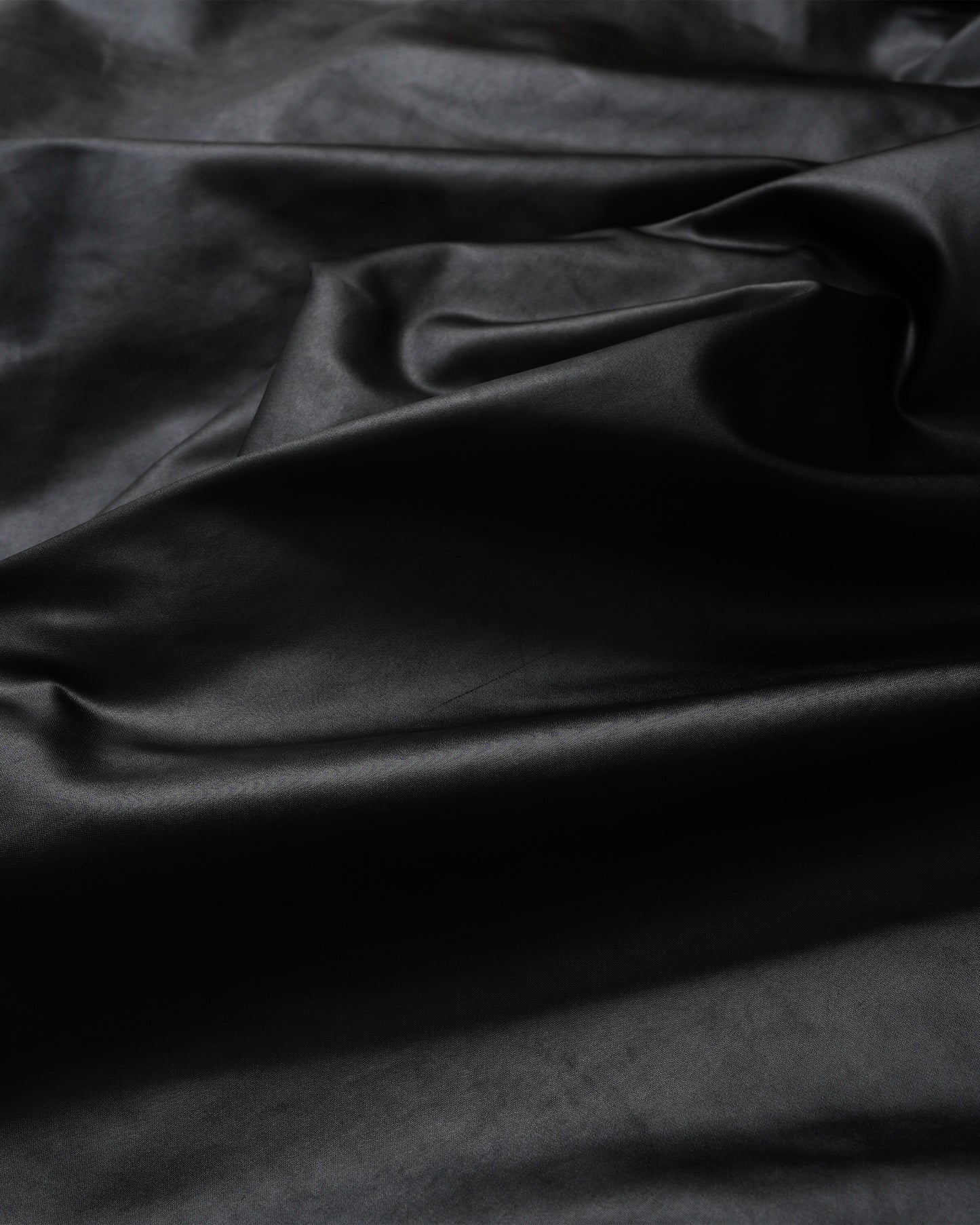 Synthetic Satin Tuck Pants / BLACK [goyemon general gadget]